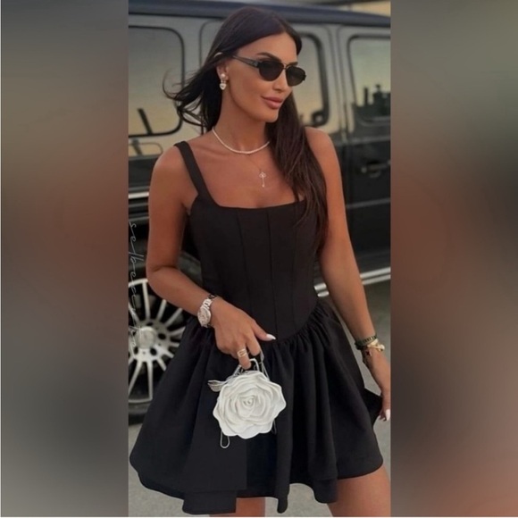 Zara Ruched Corset Dress Black Square Neck V-Waist Size L - Picture 3 of 15